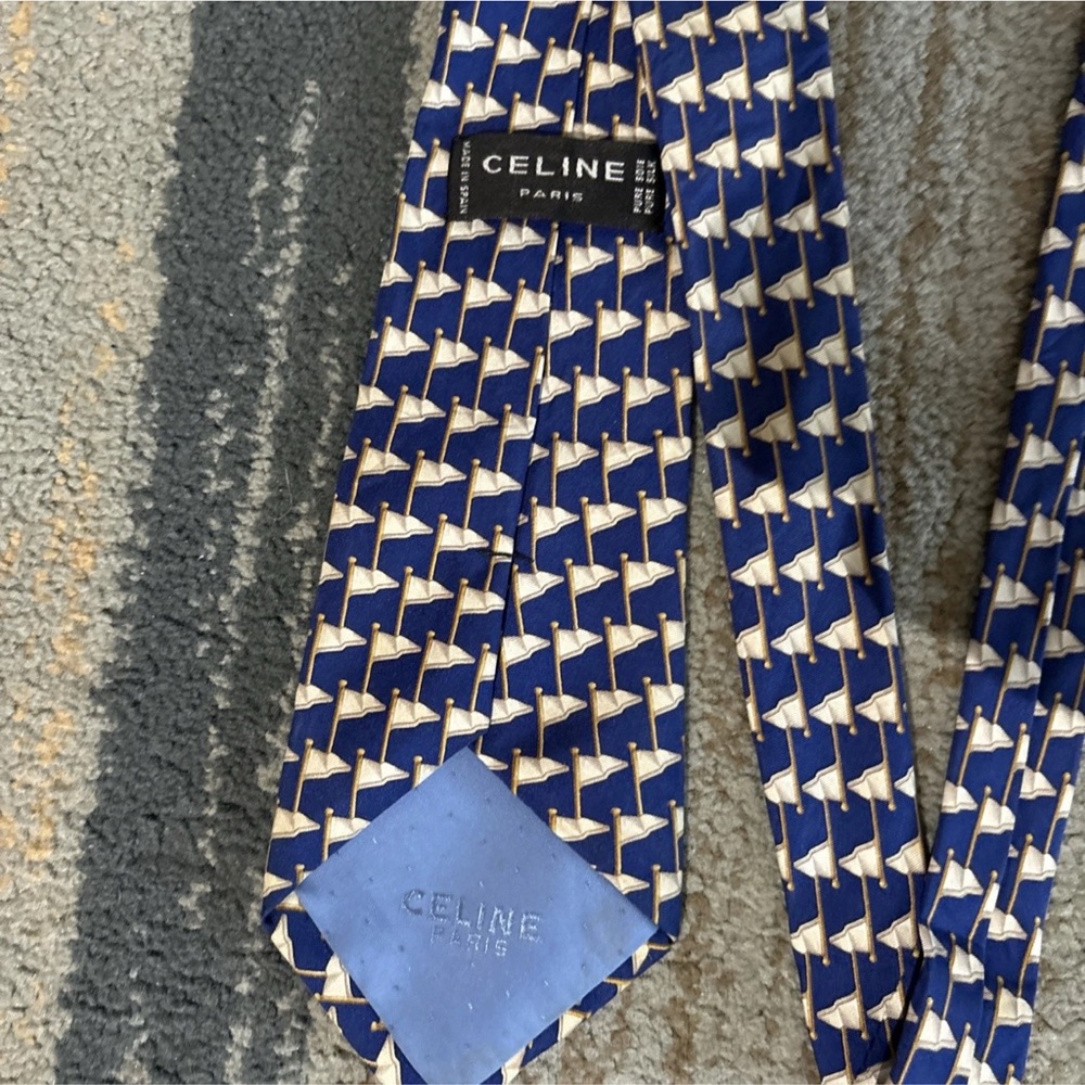 Celine Paris Silk Tie Made in Spain, Cream Waving Flags Necktie Vintage Luxury - Picture 4 of 7